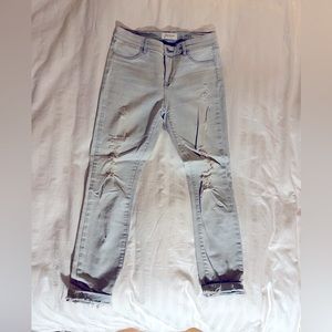 Pacsun skinny distressed frayed jeggings very light blue. 27